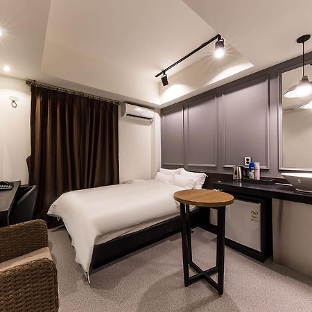 Raha Hotel Сеул Экстерьер фото