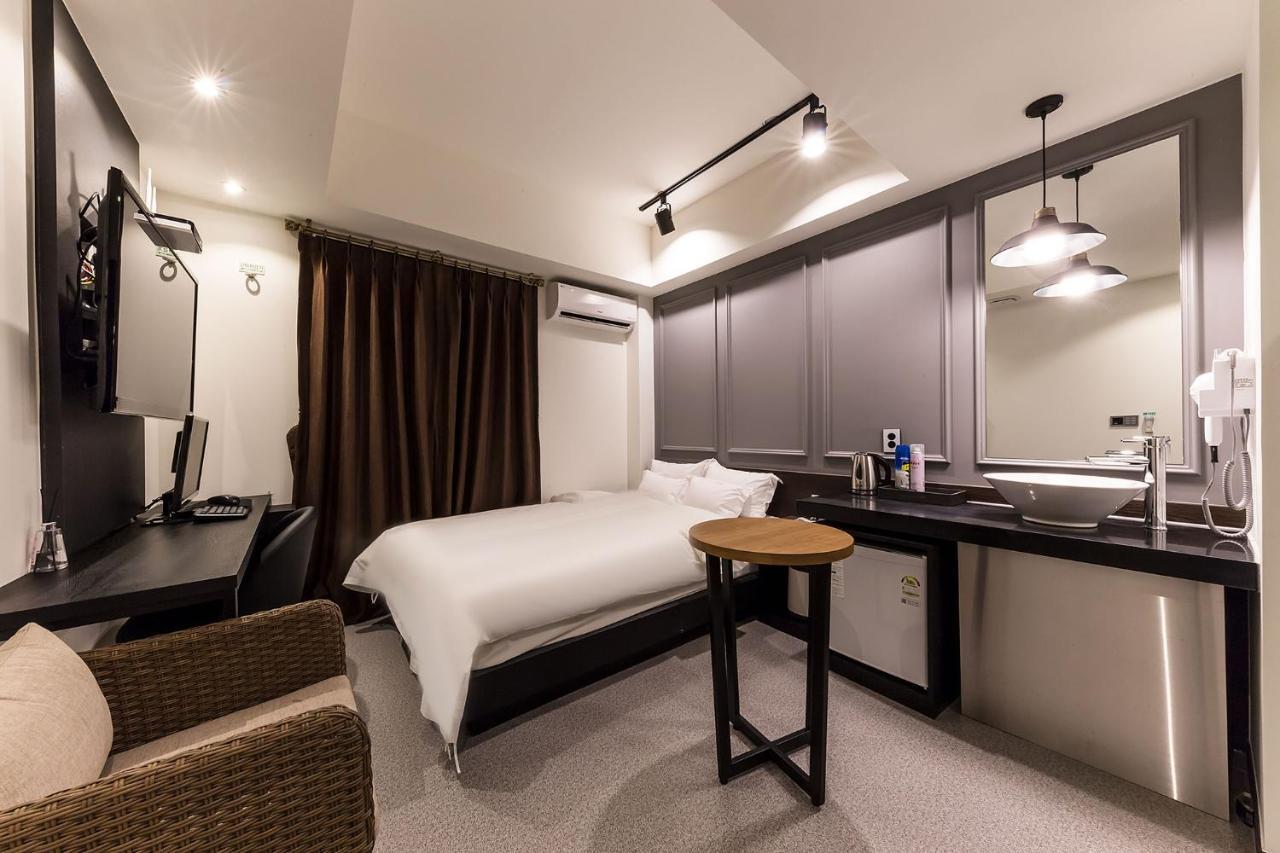 Raha Hotel Сеул Экстерьер фото
