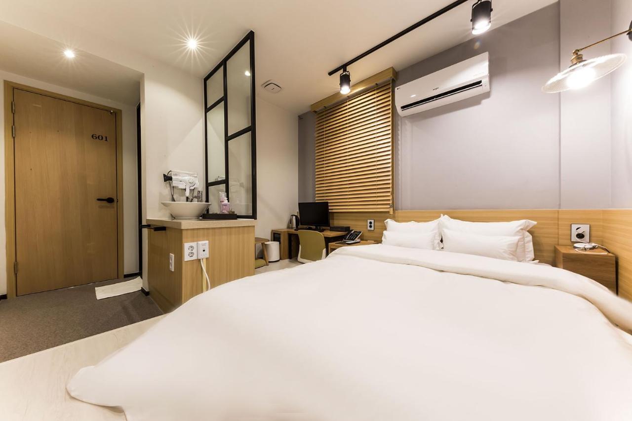Raha Hotel Сеул Экстерьер фото